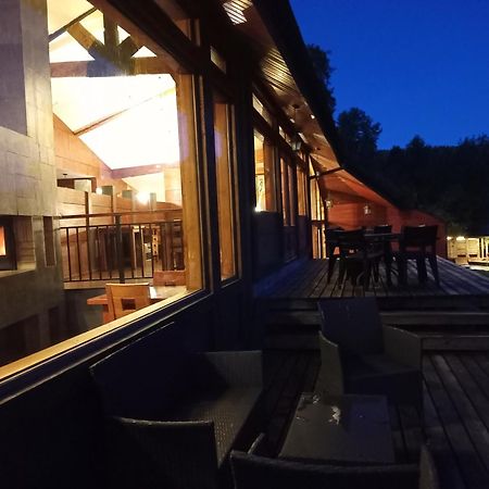 普耶韦埃尔泰克旅舍别墅 外观 照片